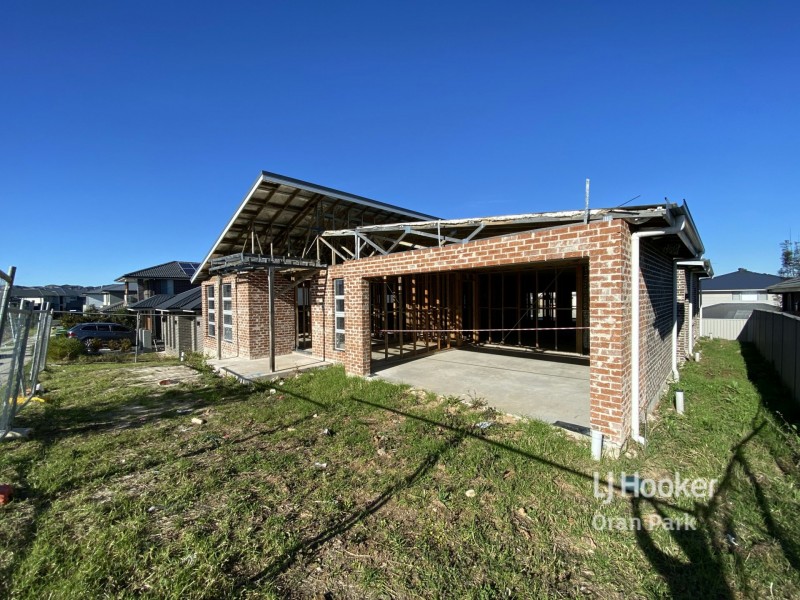 162 Holden Drive, Oran Park NSW 2570