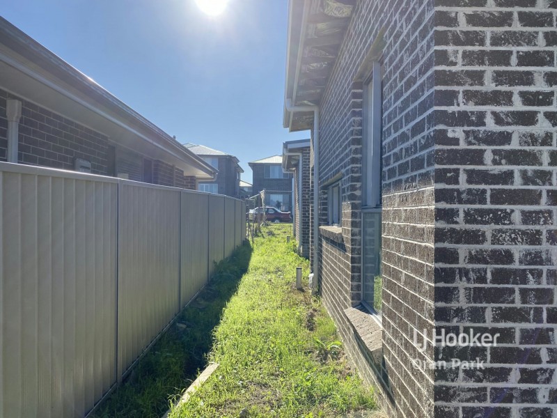 162 Holden Drive, Oran Park NSW 2570