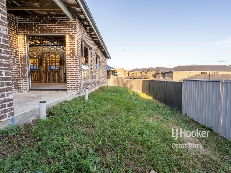 162 Holden Drive, Oran Park NSW 2570