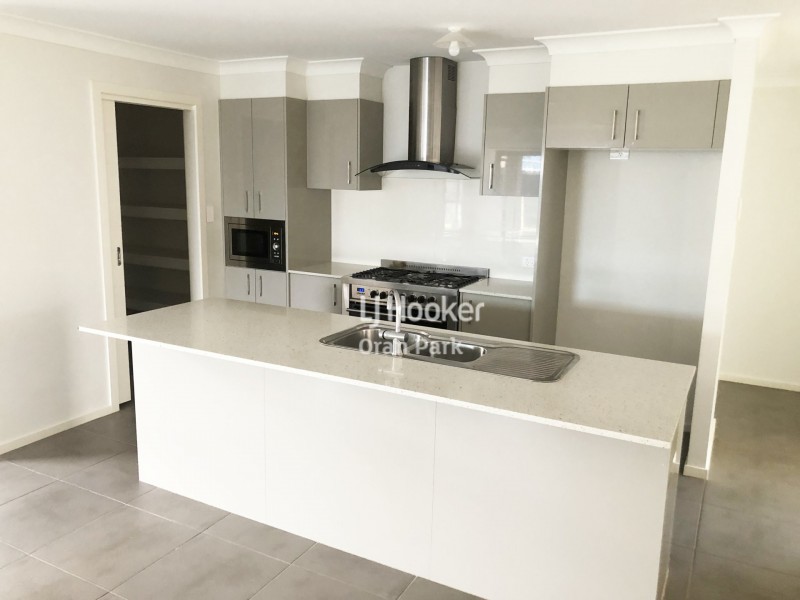 54 Bourne Ridge, Oran Park NSW 2570