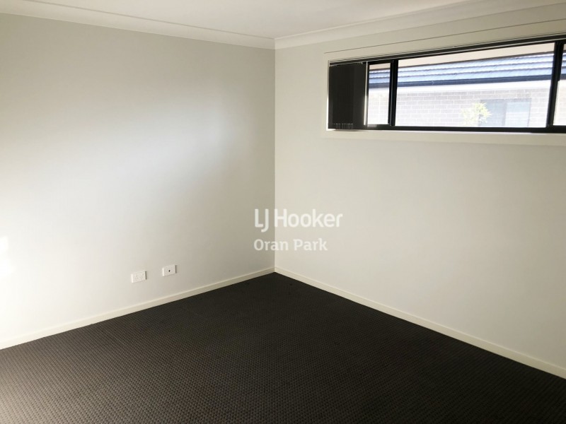 54 Bourne Ridge, Oran Park NSW 2570