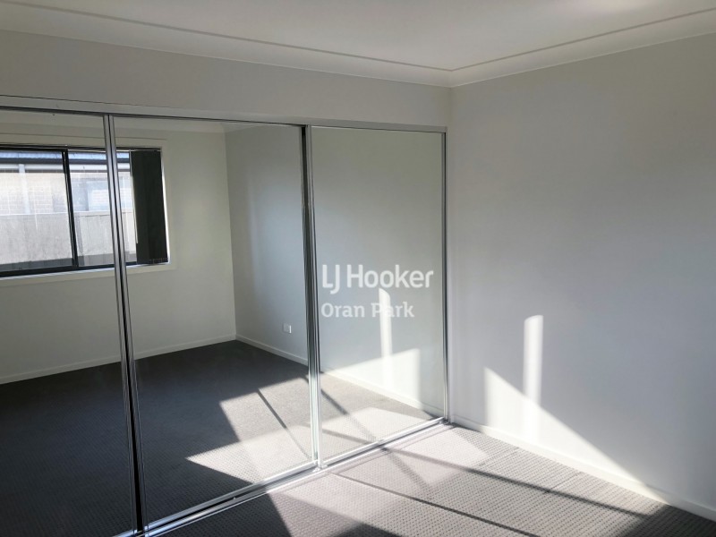 54 Bourne Ridge, Oran Park NSW 2570