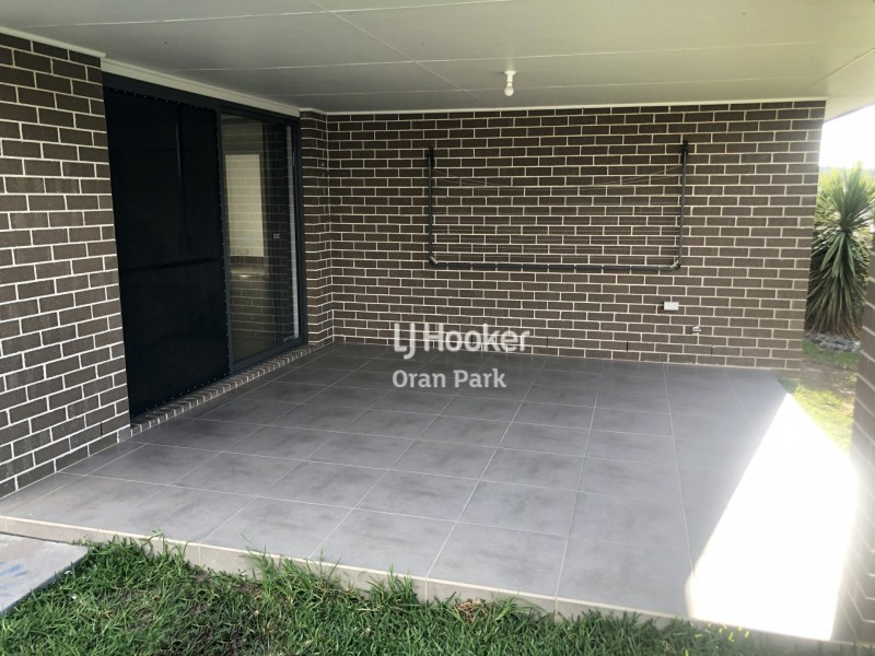 54 Bourne Ridge, Oran Park NSW 2570