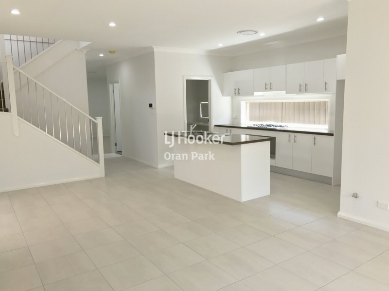 8b Harvey Street, Oran Park NSW 2570