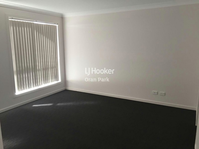 8 Loudon Crescent, Cobbitty NSW 2570