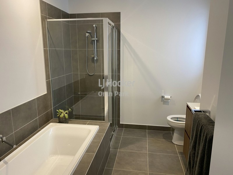 5 Crop Street, Oran Park NSW 2570