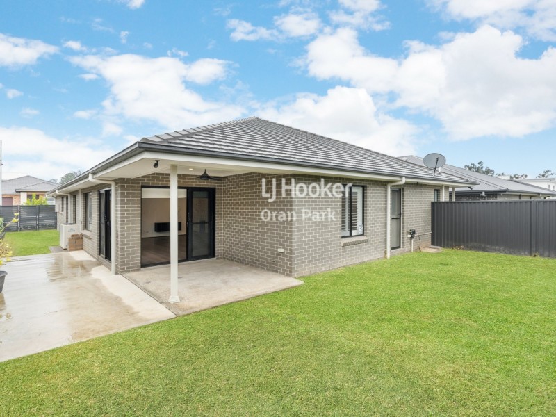 69b Ewing Loop, Oran Park NSW 2570
