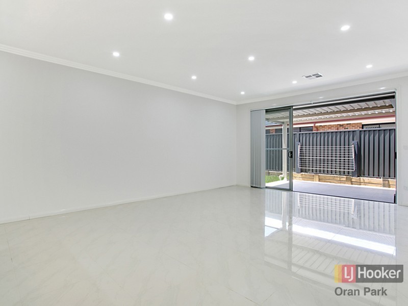 66B Longhurst Street, Oran Park NSW 2570