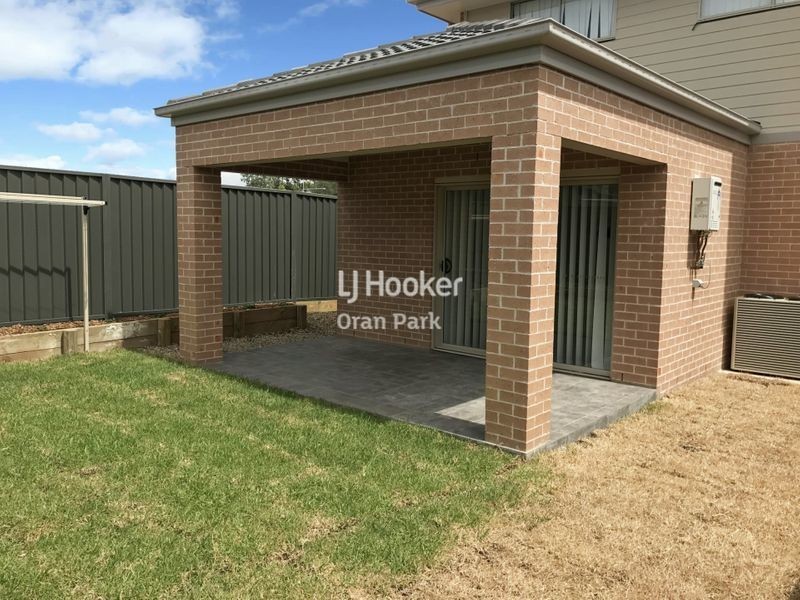 8B Harvey Street, Oran Park NSW 2570