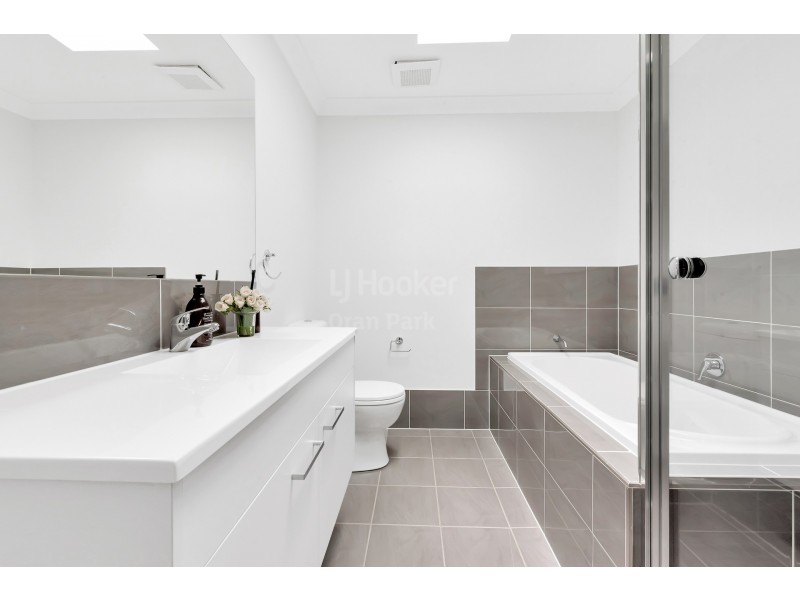 17B Livesy Street, Oran Park NSW 2570