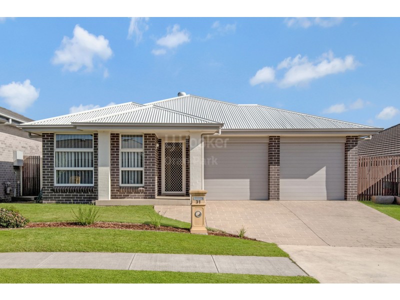 31 Tander Street, Oran Park NSW 2570