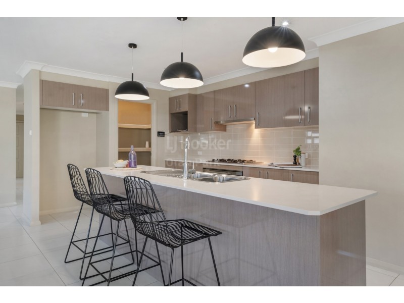 58 Rosella Circuit, Gregory Hills NSW 2557