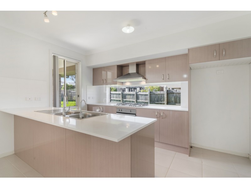 16 Loudon Crescent, Cobbitty NSW 2570