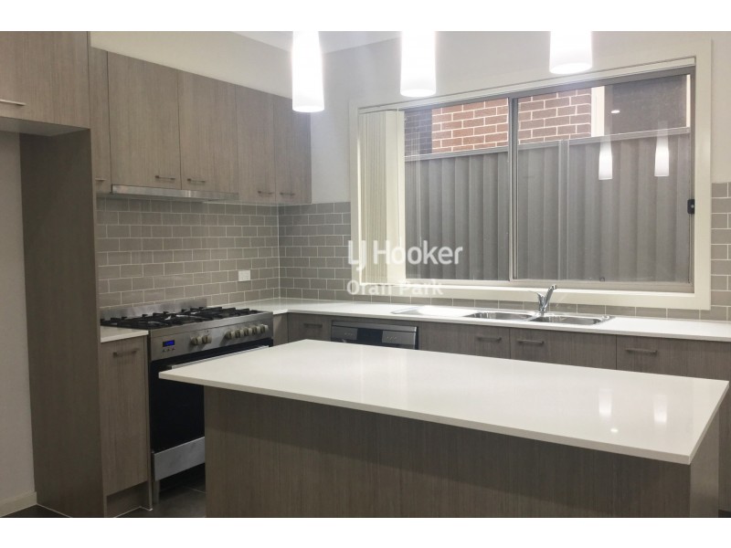 33A Evans Street, Oran Park NSW 2570