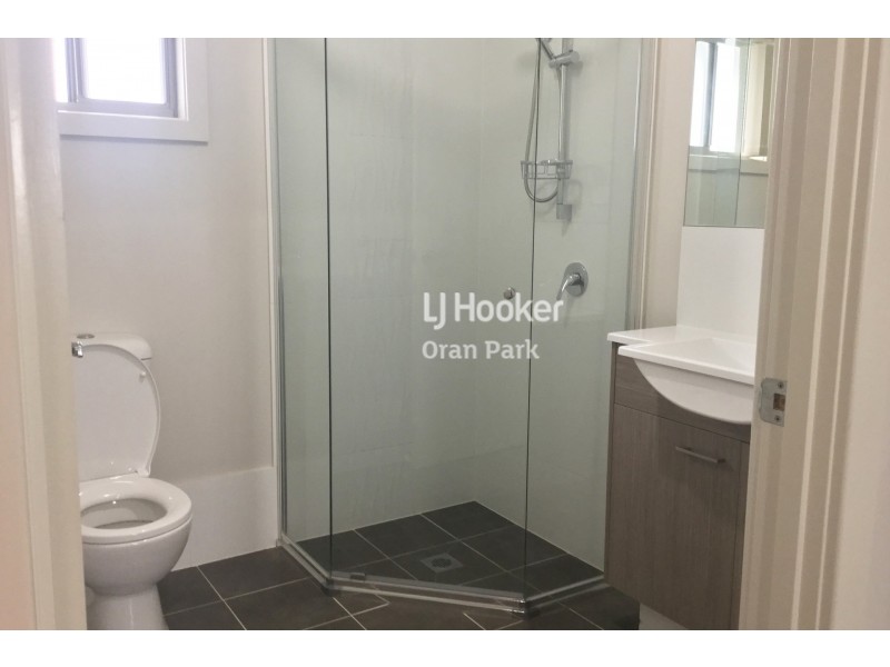 33A Evans Street, Oran Park NSW 2570