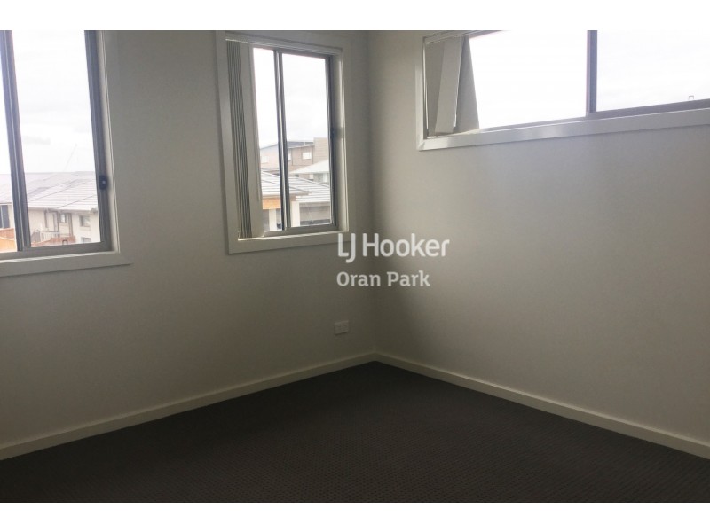 33A Evans Street, Oran Park NSW 2570