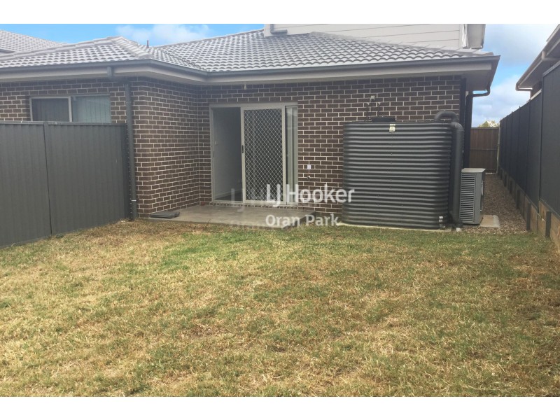 33A Evans Street, Oran Park NSW 2570