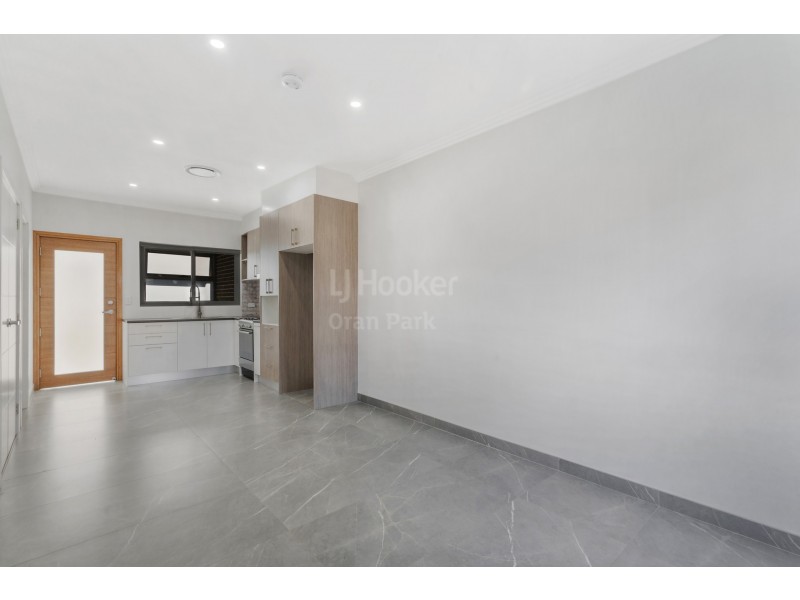 2 Stoneham Circuit, Oran Park NSW 2570