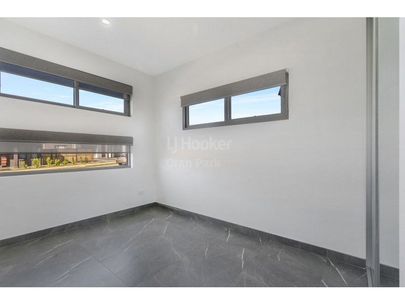 2 Stoneham Circuit, Oran Park NSW 2570
