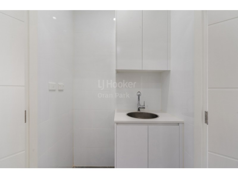 2 Stoneham Circuit, Oran Park NSW 2570