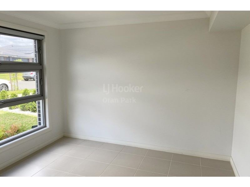 9 Thorpe Circuit, Oran Park NSW 2570