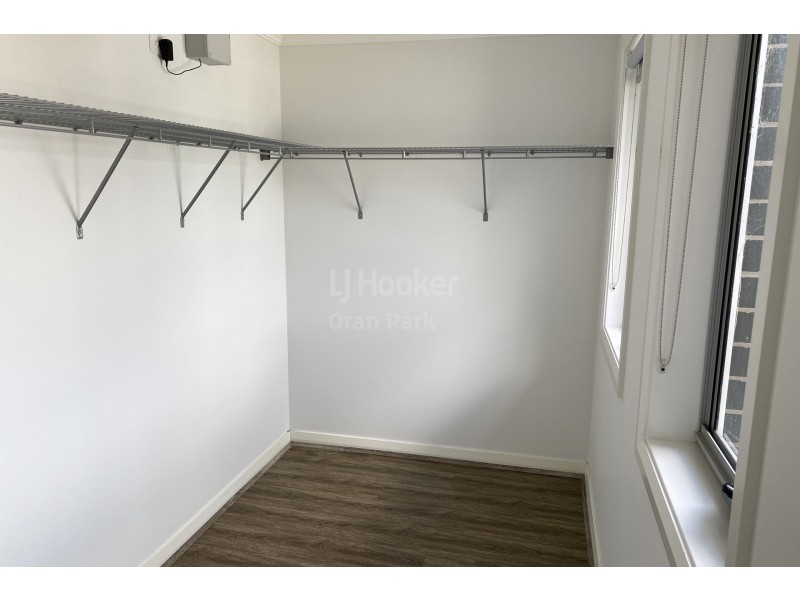 9 Thorpe Circuit, Oran Park NSW 2570