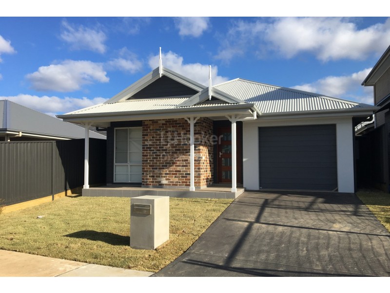 24 Arcadian Hills Crescent, Cobbitty NSW 2570