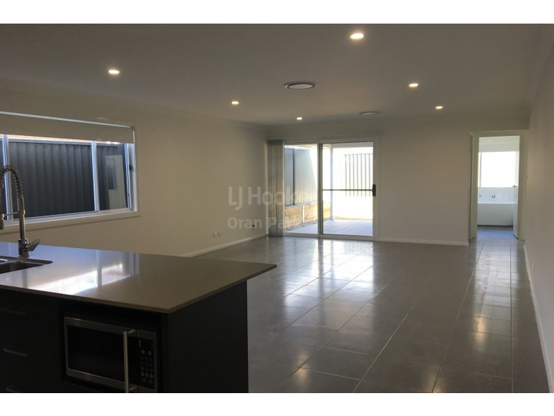 24 Arcadian Hills Crescent, Cobbitty NSW 2570