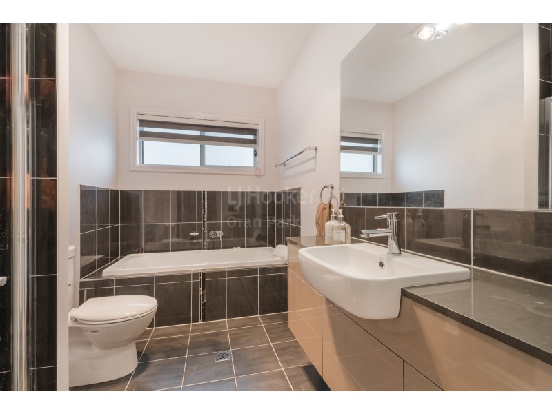 59 Lowndes Drive, Oran Park NSW 2570