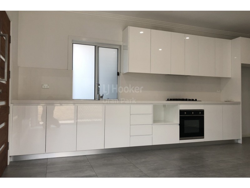 23b Rawlings Street, Oran Park NSW 2570