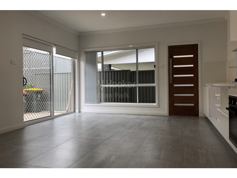 23b Rawlings Street, Oran Park NSW 2570