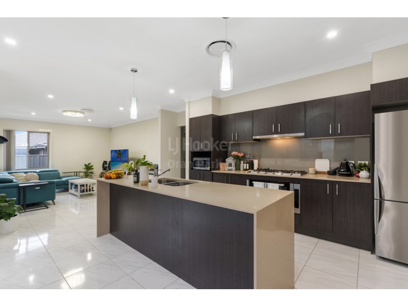 9 Gale Street, Oran Park NSW 2570