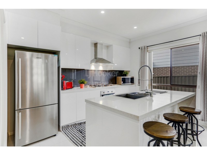 42 Radisich Loop, Oran Park NSW 2570