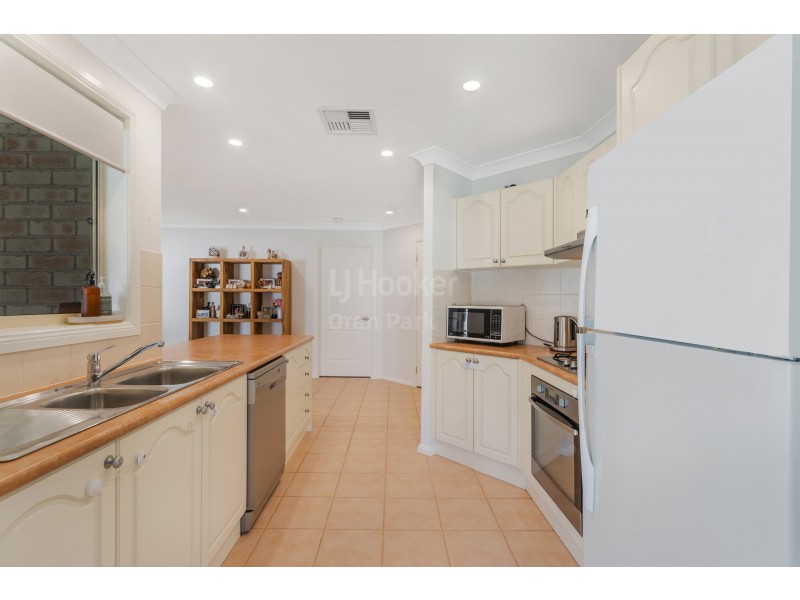 9 Vannon Circuit, Currans Hill NSW 2567