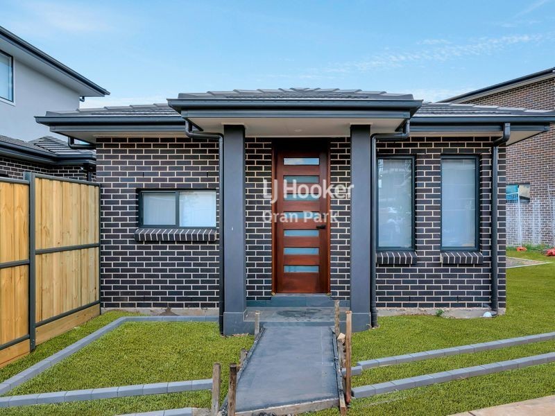 1 Stoneham Circuit, Oran Park NSW 2570