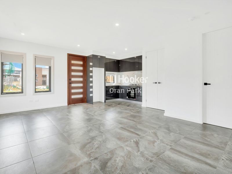 1 Stoneham Circuit, Oran Park NSW 2570