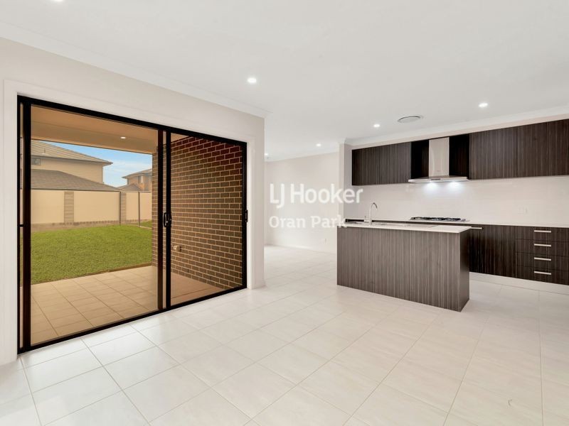 7A Faithful Street, Oran Park NSW 2570
