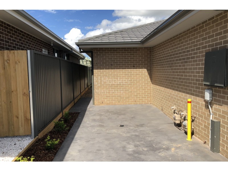 48a Drover Street, Oran Park NSW 2570