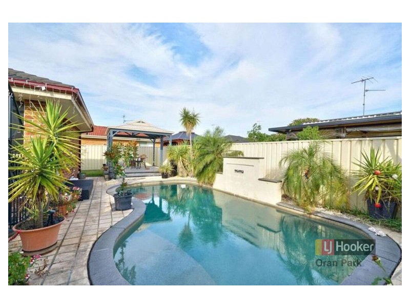 73 Sir Warwick Fairfax Drive, Harrington Park NSW 2567
