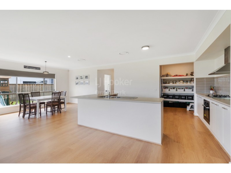 22 Moffat Street, Oran Park NSW 2570