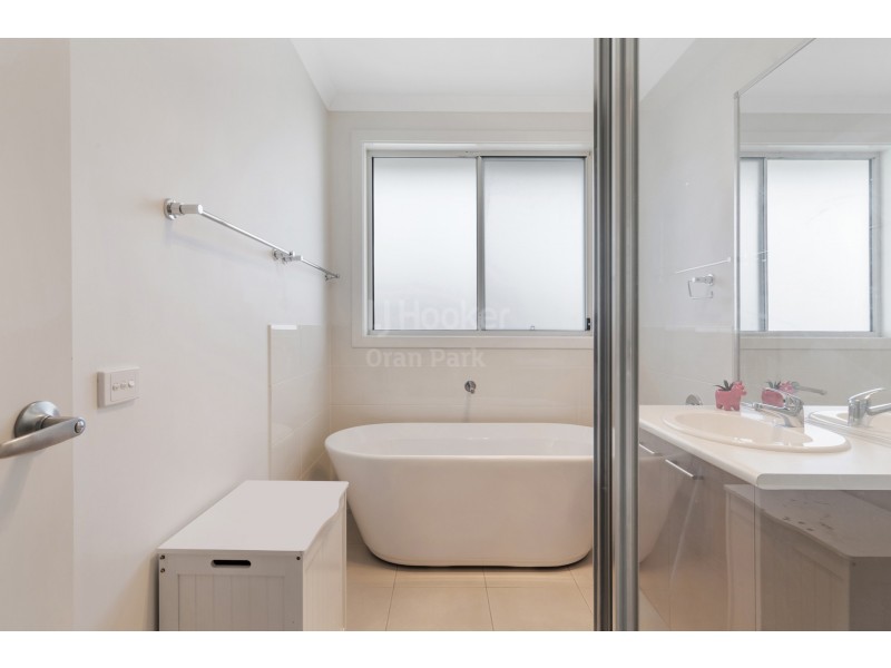 22 Moffat Street, Oran Park NSW 2570