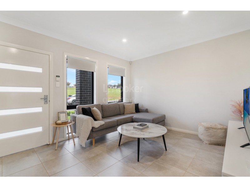 6 Audley Circuit, Gregory Hills NSW 2557