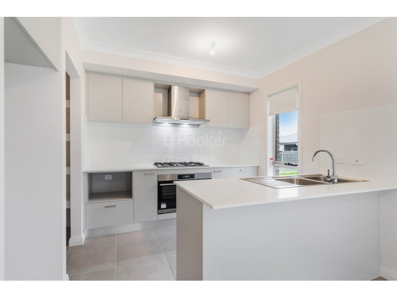 12 Wheat Street, Oran Park NSW 2570