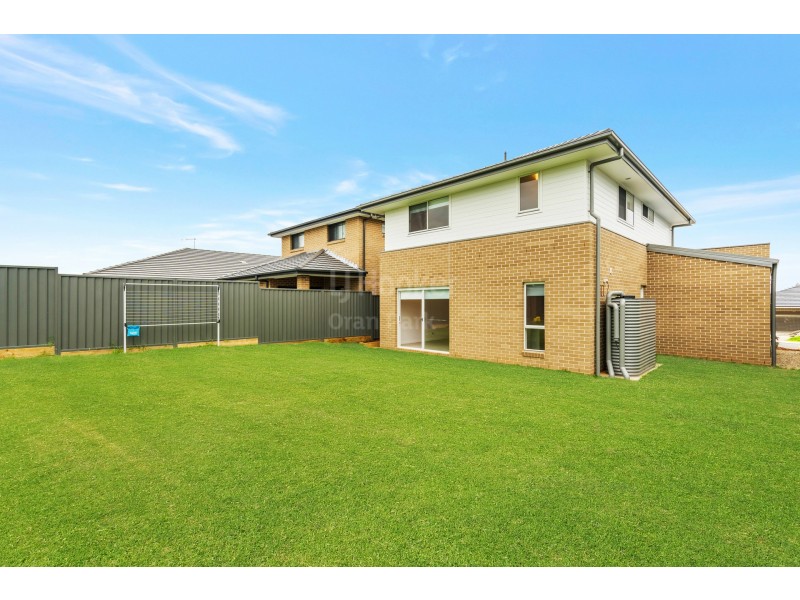12 Wheat Street, Oran Park NSW 2570
