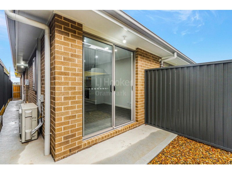 17b Drover Street, Oran Park NSW 2570