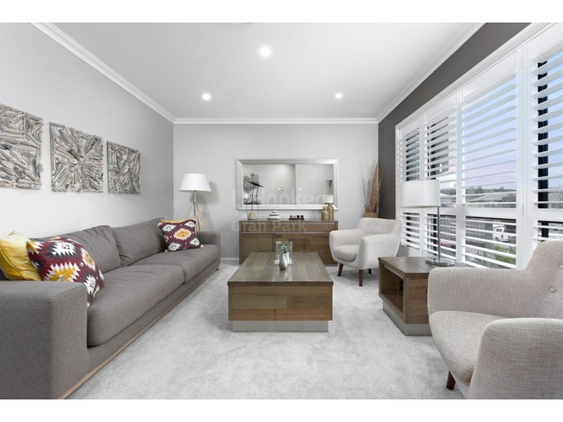 6 McCormack Street, Oran Park NSW 2570