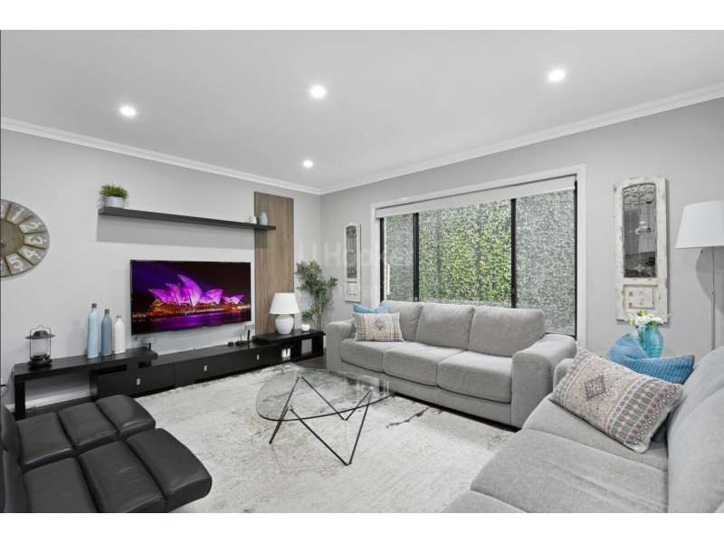6 McCormack Street, Oran Park NSW 2570