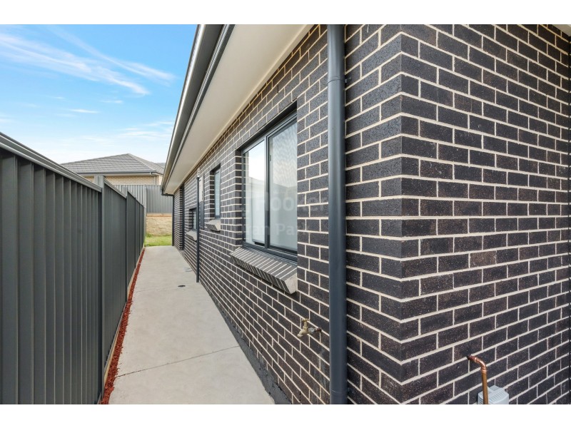 12B Herd Street, Oran Park NSW 2570