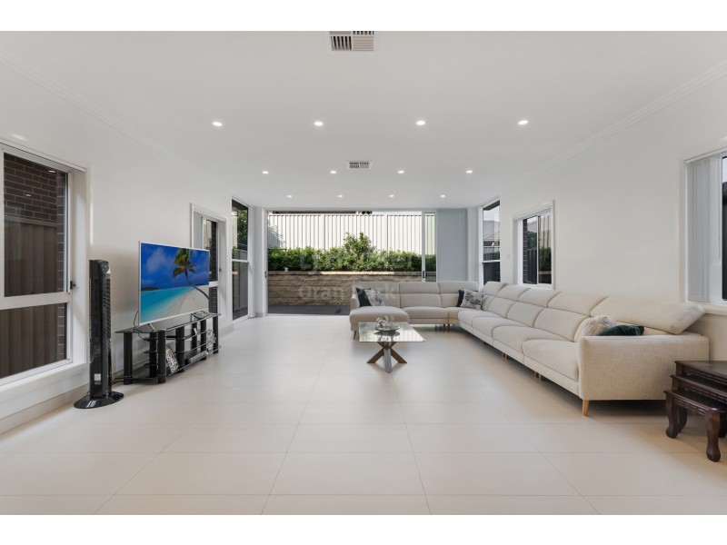 75B Richards Loop, Oran Park NSW 2570