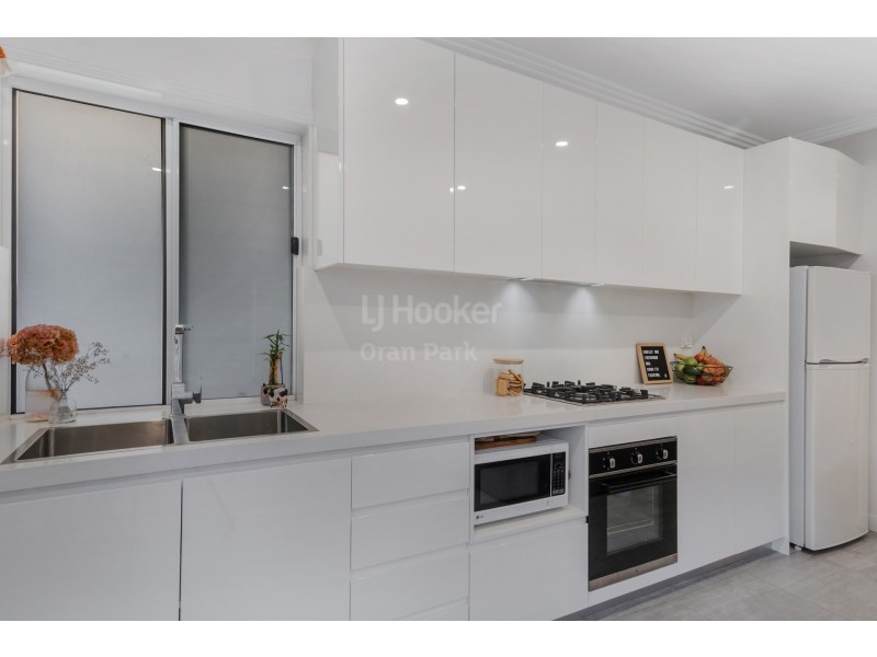 23 Rawlings Street, Oran Park NSW 2570